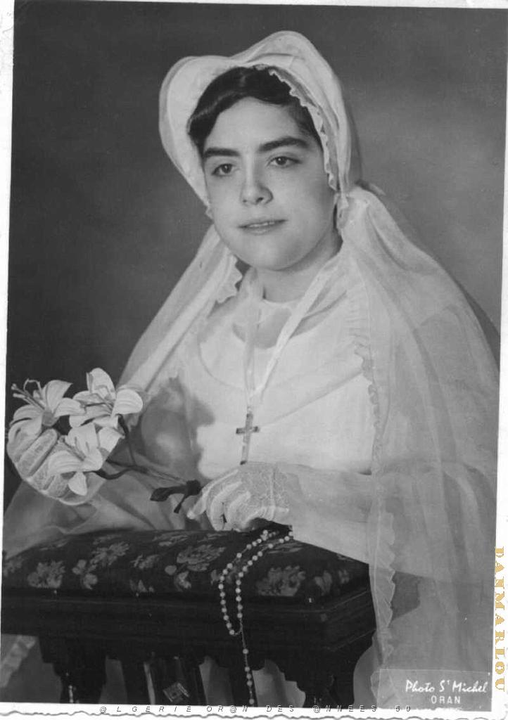 COMMUNIONS ORAN 1959 EGLISE SAINT ESPRIT D ORAN.jpg